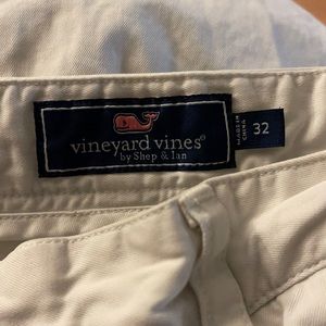 Vineyard Vines light khaki shorts